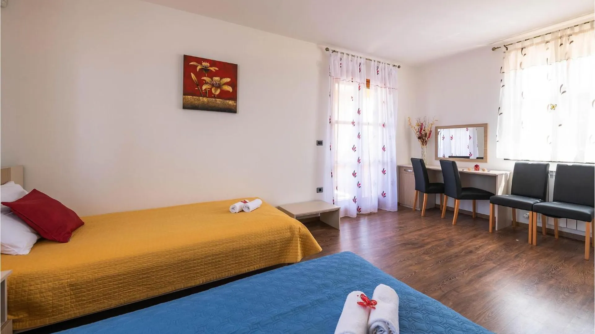 Holiday home Awesome Home In Hr-52215 Vodnjan With Kitchen