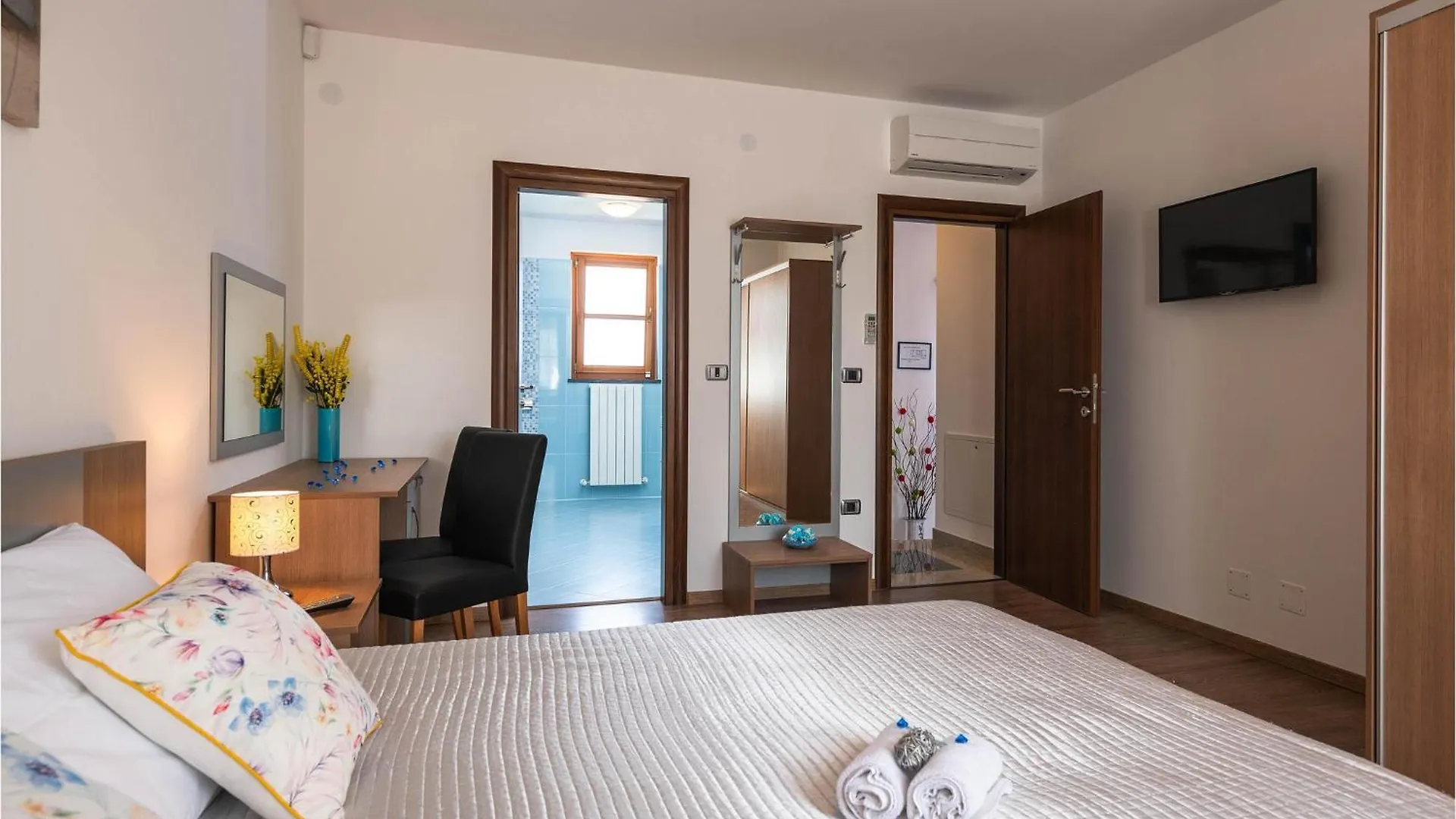 Holiday home Awesome Home In Hr-52215 Vodnjan With Kitchen
