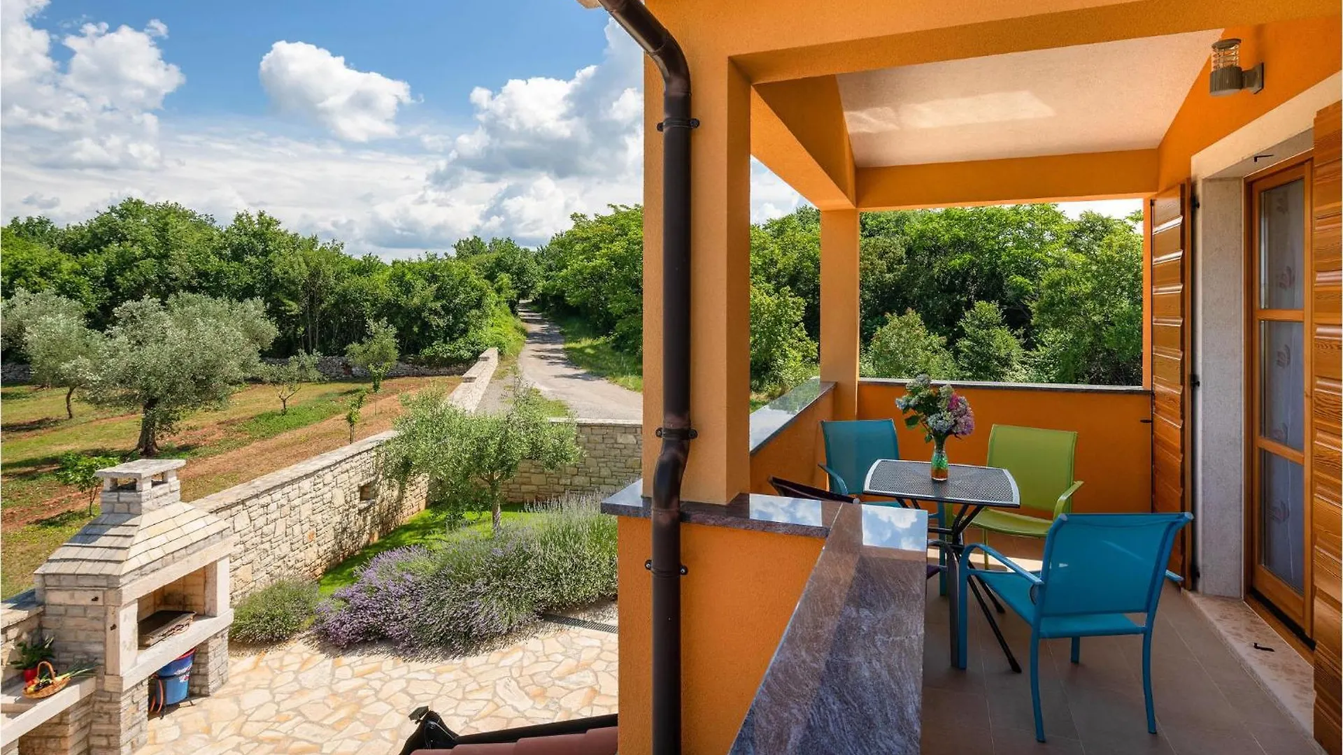 Awesome Home In Hr-52215 Vodnjan With Kitchen 0*,